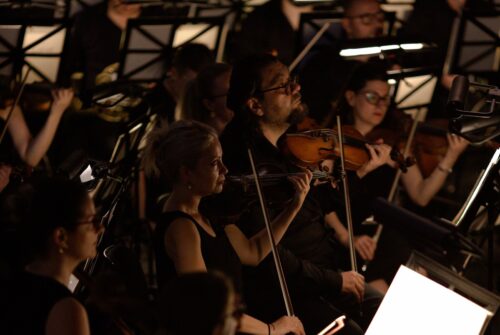 Scenă din spectacolul Lakmé de Léo Delibes la Opera Națională București, în regia lui Andrei Șerban 